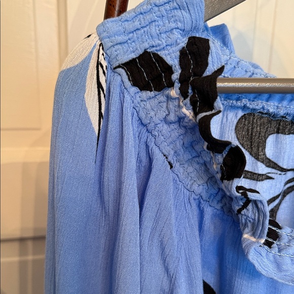 Fig and Flower Blue Floral Boho Blouse Medium | Peasant Top Cottagecore - Picture 6 of 7